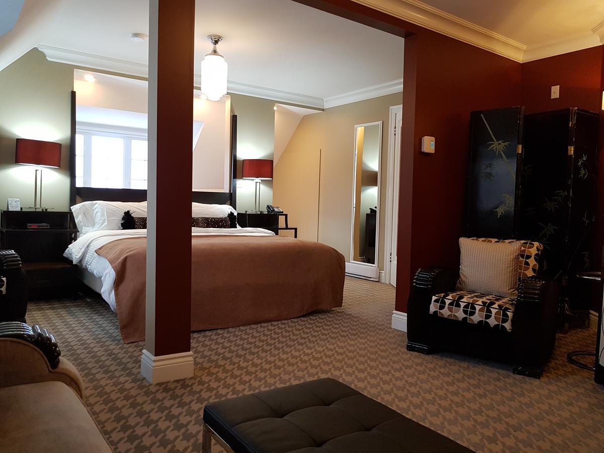 Готель Manoir Chamberland (Adults Only) Монтебелло Екстер'єр фото